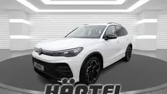 Oryxweiß perleffekt (white), pearl effect Neu 2024 VW Tiguan Style SUV | 48.100 € (Fairer Preis)