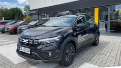 Perlmuttschwarz metallic (schwarz) (schwarz) Gebraucht 2025 Dacia Sandero Expression Kleinwagen | 17.949 € (Guter Preis)