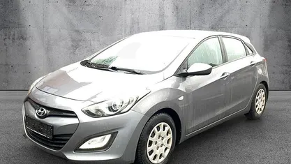 Gebraucht Hyundai i30 99 PS (72 kW) 2015 Limousine