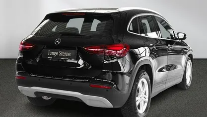 Gebraucht Mercedes GLA200 163 PS (119 kW) 2025 Schwarz SUV