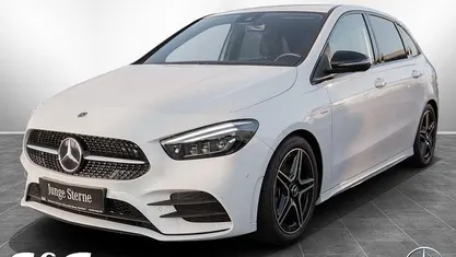 Gebraucht Mercedes B200 AMG 163 PS (119 kW) 2022 Digitalweiß Van / Kleinbus