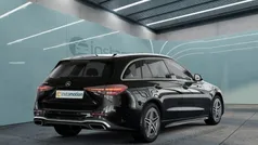 Schwarz Gebraucht 2022 Mercedes T180 AMG Van / Kleinbus | 37.046 € (Fairer Preis)