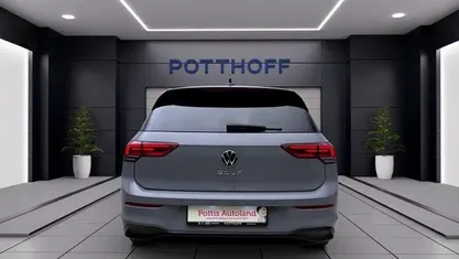 Gebraucht VW Golf VIII Life 131 PS (96 kW) 2023 Limousine