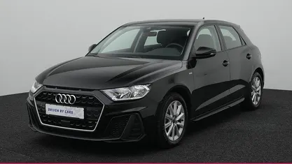 Mythosschwarz metallic Gebraucht 2024 Audi A1 S-Line Limousine | 20.450 € (Superpreis)