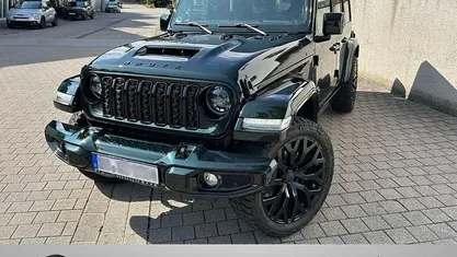 Grün (grün sonderlackierung) Gebraucht 2024 Jeep Wrangler SUV | 119.900 €