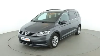 Gebraucht VW Touran Comfortline 150 PS (110 kW) 2018 Grau Van / Kleinbus