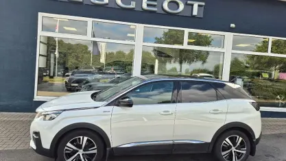 Gebraucht Peugeot 3008 Crossway 165 PS (121 kW) 2017 Weiß SUV