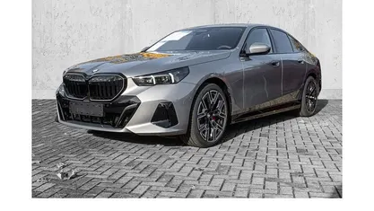 Neu BMW 520 M Sport 197 PS (144 kW) 2025 Grau Limousine
