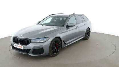 Gebraucht BMW 520 M Sport 190 PS (139 kW) 2023 Grau Kombi