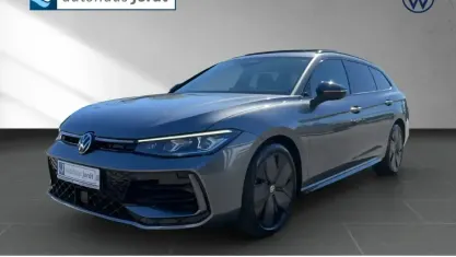 Nowe VW Passat R-line 193 KM (141 kW) 2026 Szary Kombi