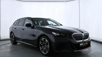 Gebraucht BMW 520 M Sport 140 PS (102 kW) 2025 Schwarz Kombi