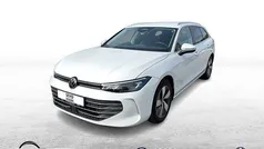 Weiß Gebraucht 2024 VW Passat Business Kombi | 37.990 € (Guter Preis)