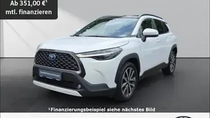 Gebraucht Toyota Corolla Cross Team 197 PS (144 kW) 2023 Pure) white ii (weiss SUV