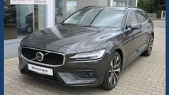 Grau Gebraucht 2022 Volvo V60 Kombi | 33.990 € (Fairer Preis)