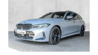 Gebraucht BMW 330e M Sport 292 PS (214 kW) 2024 Grau Kombi