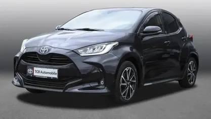 Gebraucht Toyota Yaris Team 116 PS (85 kW) 2022 Mysticschwarz mica Kleinwagen