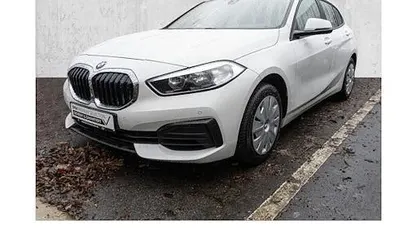 Gebraucht BMW 116 Efficient Dynamics 109 PS (80 kW) 2022 Stoff 'grid' anthraz Kleinwagen