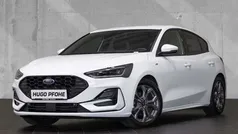 Weiß Gebraucht 2024 Ford Focus ST-Line X Limousine | 24.590 € (Guter Preis)
