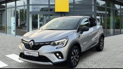 Begagnad Renault Captur Komfort 91 HK (66 kW) 2023 Grå SUV