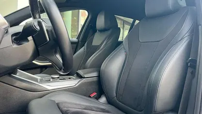 Begagnad BMW 330e M Sport 292 HK (214 kW) 2023 Blå Kombi