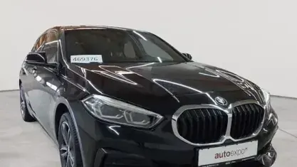 Gebraucht BMW 118 Sport Line 150 PS (110 kW) 2023 Schwarz uni Limousine