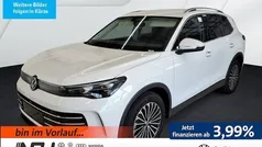 Weiß Gebraucht 2024 VW Tiguan Elegance SUV | 37.889 € (Fairer Preis)