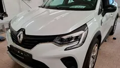 Weiß Gebraucht 2022 Renault Captur Business SUV | 15.950 € (Guter Preis)
