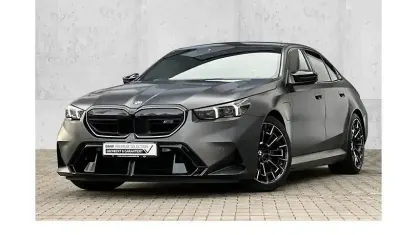 Używany BMW M5 Performance 727 KM (534 kW) 2024 Szary Sedan/Limuzyna