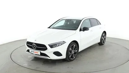 Gebraucht Mercedes A250 Progressive 163 PS (119 kW) 2023 Weiß Limousine