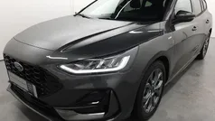Grau Gebraucht 2024 Ford Focus ST-Line Kombi | 28.450 € (Fairer Preis)