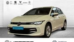 Gebraucht 2024 VW Golf VIII Life Kleinwagen | 26.450 € (Guter Preis)