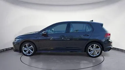 Gebraucht VW Golf VIII R-line 131 PS (96 kW) 2024 Grau Limousine