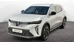 Weiss "nacre" Gebraucht 2024 Renault Scénic Komfort Van / Kleinbus | 38.977 € (Fairer Preis)