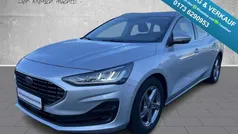 Silber Gebraucht 2023 Ford Focus Titanium Kombi | 16.879 € (Guter Preis)