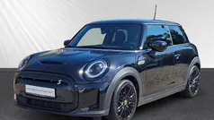 Schwarz Gebraucht 2022 Mini Cooper SE Classic Kleinwagen | 18.998 € (Fairer Preis)