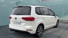 Weiß Gebraucht 2024 VW Touran Pro Van / Kleinbus | 38.248 € (Fairer Preis)