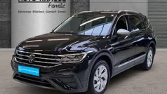 Schwarz Gebraucht 2024 VW Tiguan Allspace Life SUV | 36.990 € (Fairer Preis)