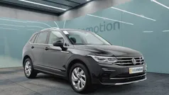 Schwarz Gebraucht 2023 VW Tiguan Elegance SUV | 37.750 € (Fairer Preis)