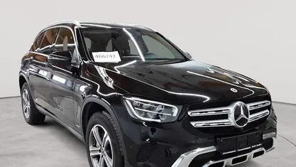 Gebraucht Mercedes GLC300e 211 PS (155 kW) 2021 Schwarz SUV