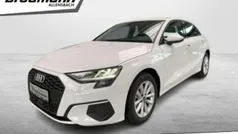 Ibisweiss Gebraucht 2023 Audi A3 Sportback Limousine | 24.885 € (Fairer Preis)