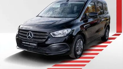 Loparitschwarz metallic Gebraucht 2024 Mercedes T180 Style Van / Kleinbus | 26.790 € (Fairer Preis)