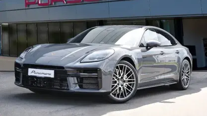 Neu Porsche Panamera 4 E-Hybrid 470 PS (345 kW) 2026 Grau Kleinwagen