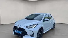 Weiß Neu 2025 Toyota Yaris Comfort Limousine | 26.870 € (Fairer Preis)