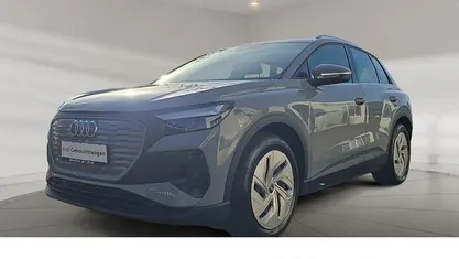 Grau Gebraucht 2022 Audi Q4 e-tron Comfort SUV | 30.990 € (Fairer Preis)