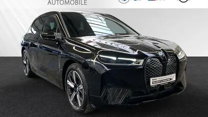 Saphirschwarz metallic Gebraucht 2022 BMW iX Sport Line SUV | 44.790 € (Fairer Preis)