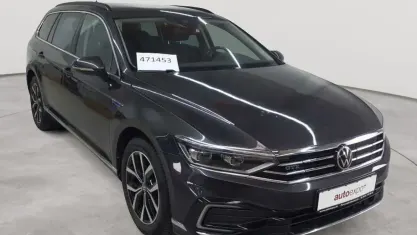 Gebraucht VW Passat GTE 156 PS (114 kW) 2022 Mangangrau metallic Kombi