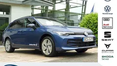 Blau Gebraucht 2024 VW Golf VIII Life Kombi | 24.790 € (Fairer Preis)
