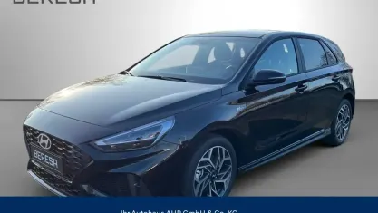 Neu Hyundai i30 N Line 150 PS (110 kW) 2026 Schwarz Limousine