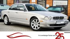 Jaguar XJ8