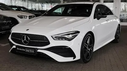 Gebraucht Mercedes CLA180 AMG 136 PS (100 kW) 2025 Unilack polarweiß Limousine